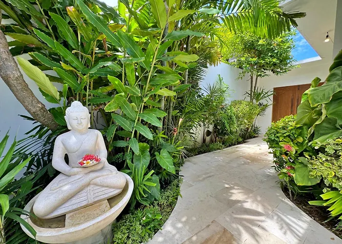 2-Br Villa In Sanur Mins Walk To The Beach